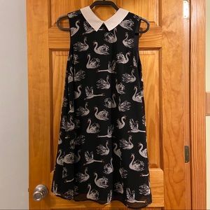 ModCloth Tie-Back Collared Shift Dress in Swans, L